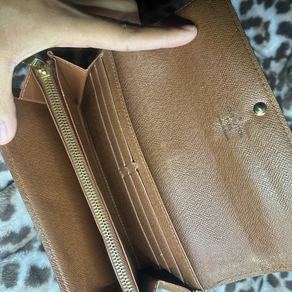 Louis Vuitton Sarah wallet Monogram - Picture 9 of 17